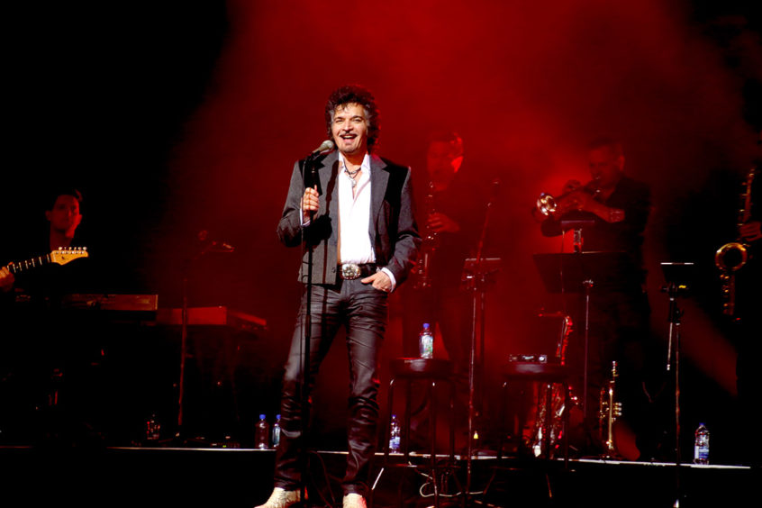 gino vannelli performing live