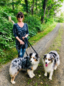 tricia vannelli with dogs